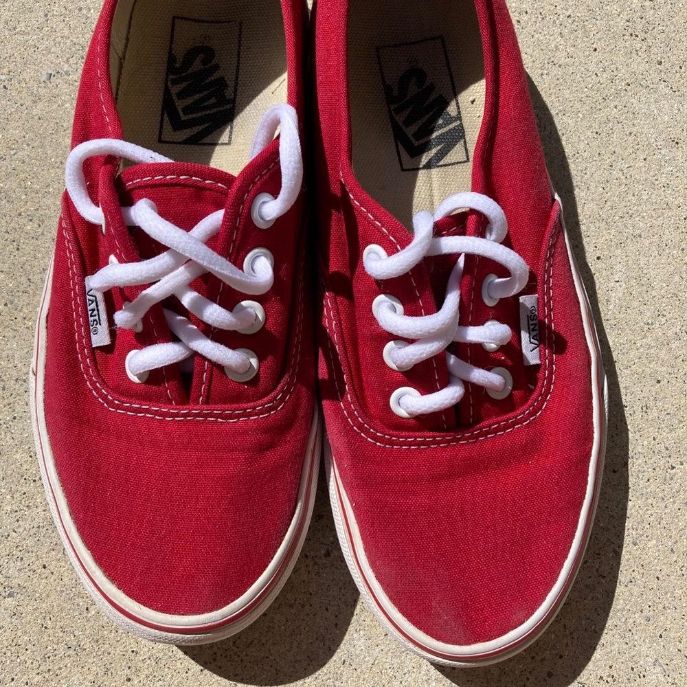 Men's Vans Classic Authentic Red Sneaker Shoes 4.5 Skateboarding Lifestyle